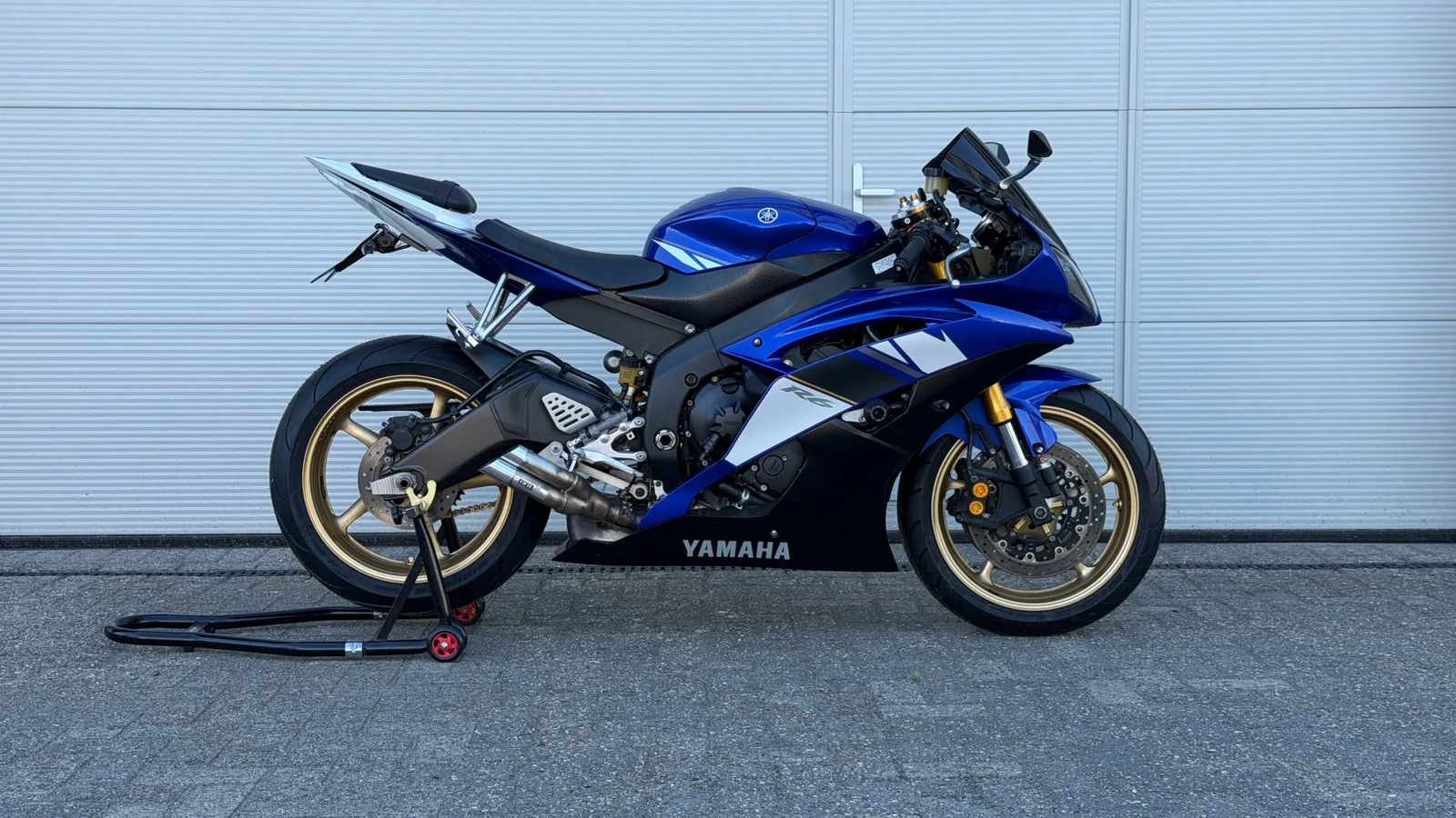 Yamaha YZF-R6 (2008) — foto 1