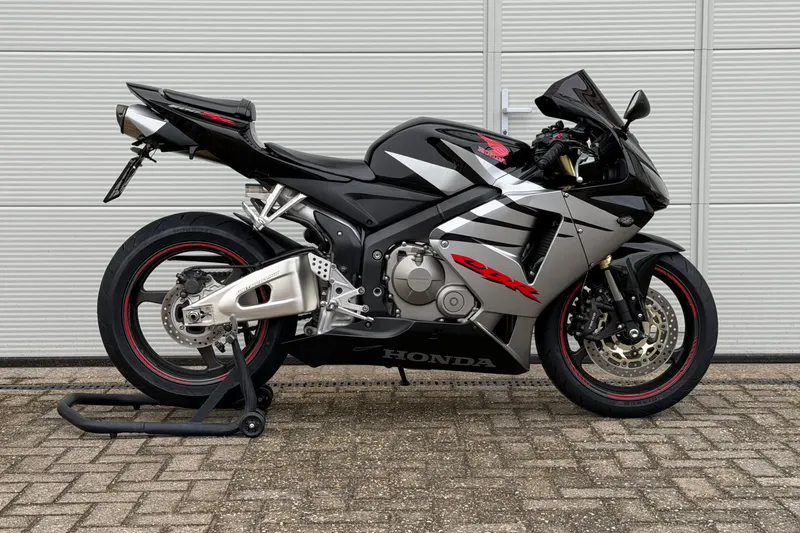 Honda CBR600RR (2005)