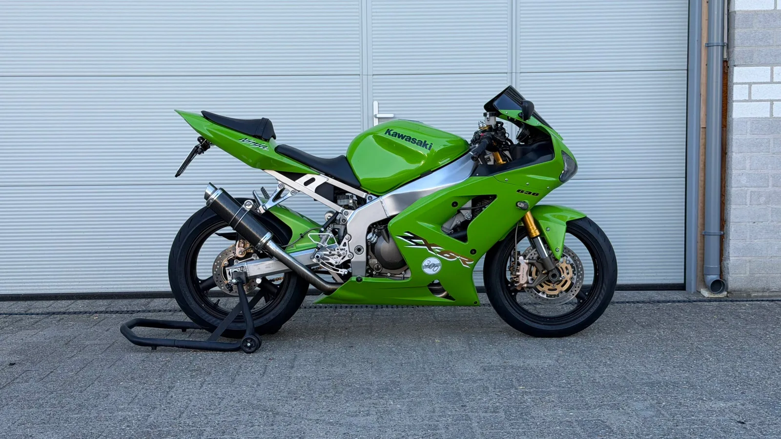 Kawasaki ZX-6R (2003) — foto 1