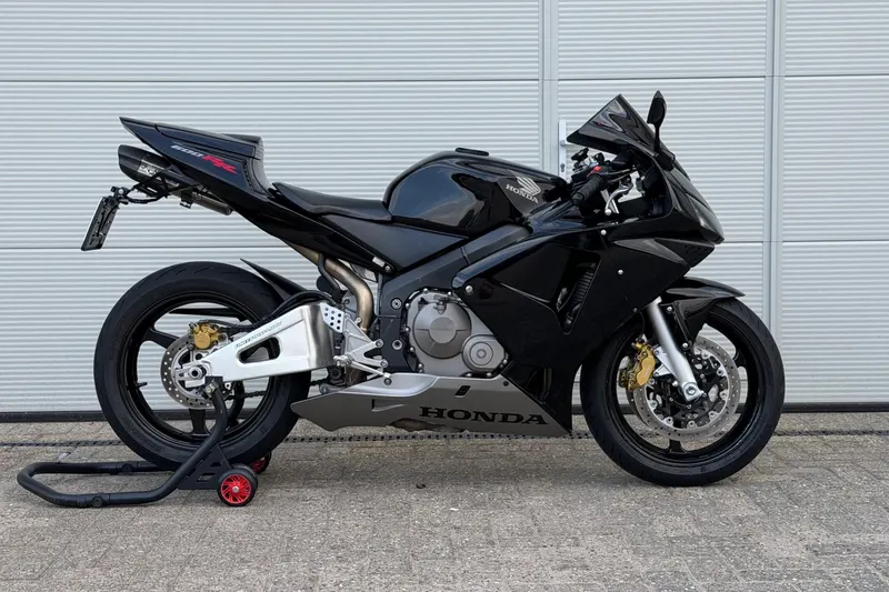 Honda CBR600RR (2004)