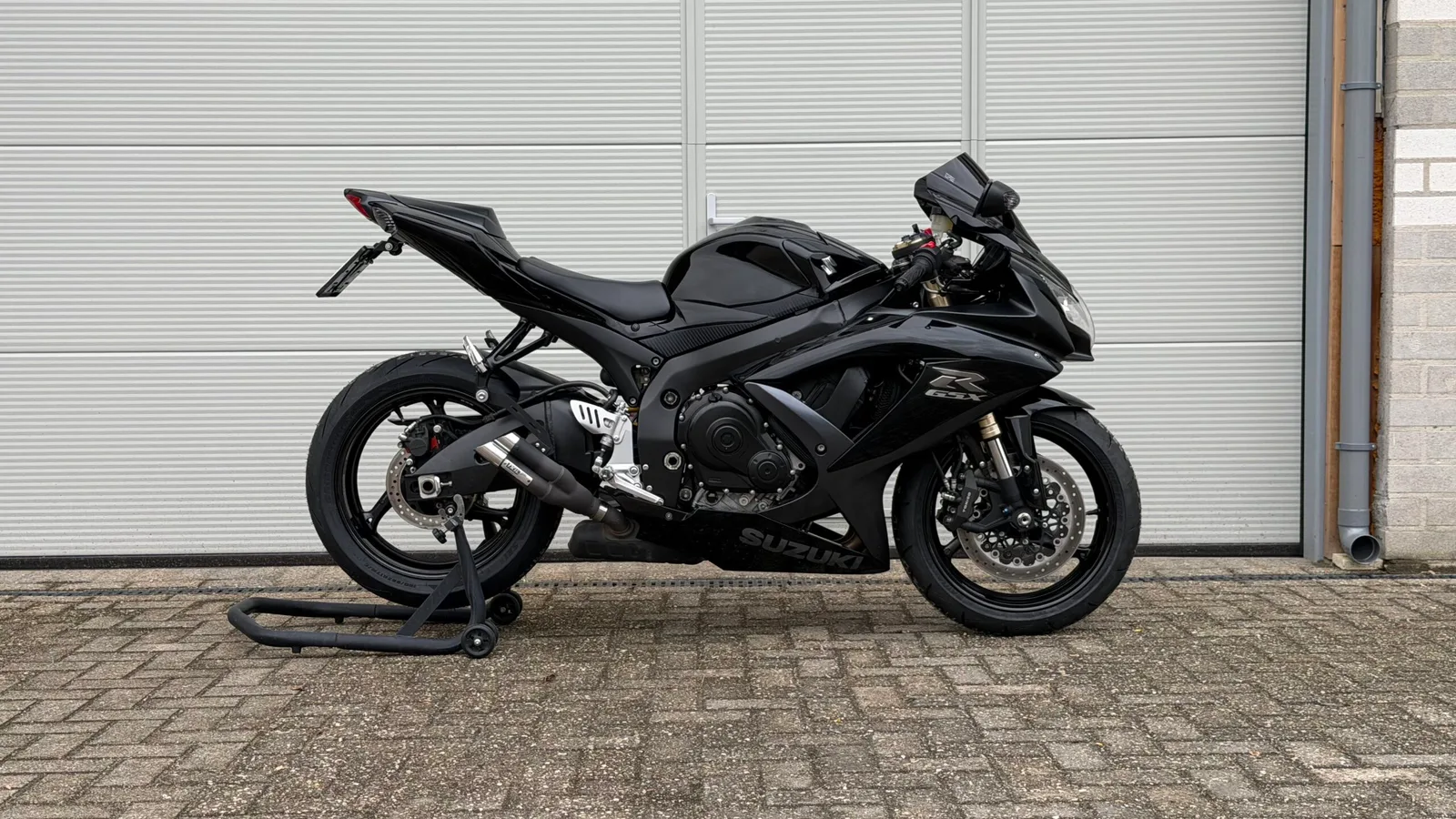 Suzuki GSX-R (2009) — foto 1