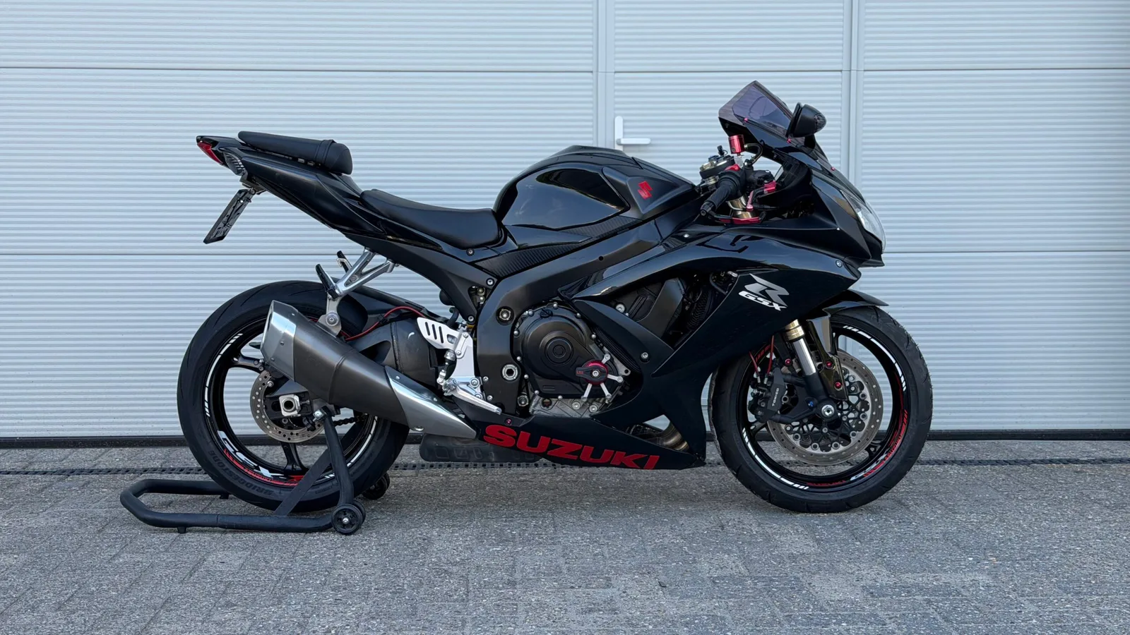 Suzuki GSX-R600 (2008) — foto 1
