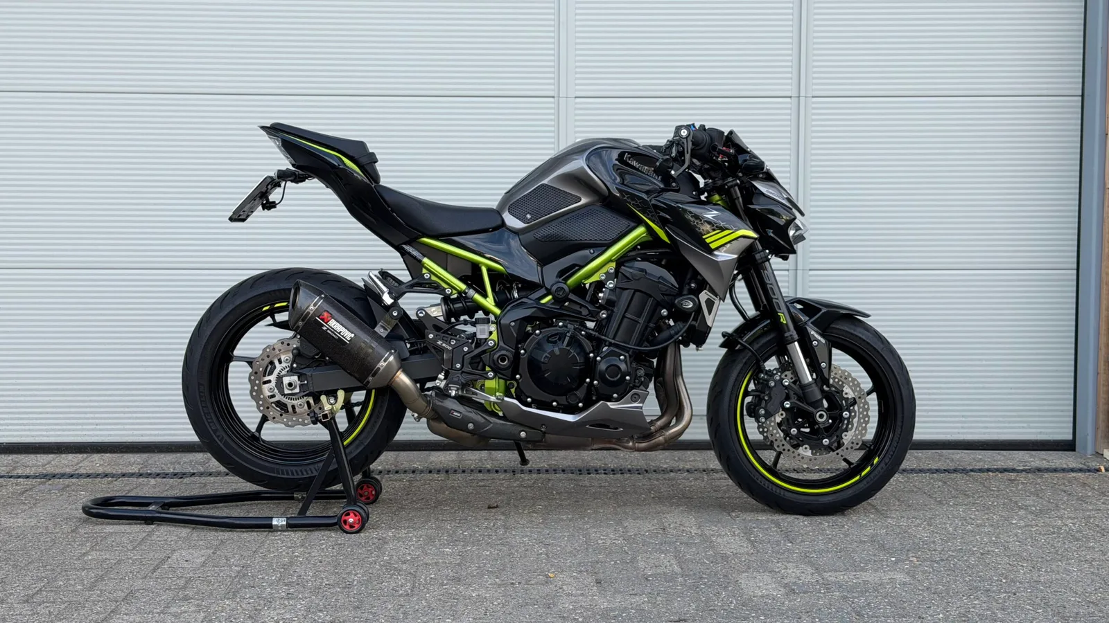 Kawasaki Z900F (2020) — foto 1