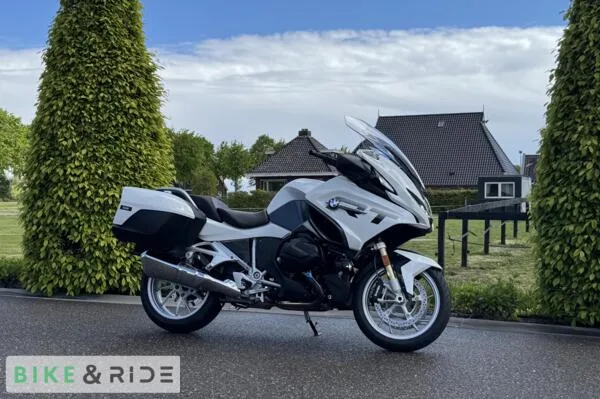 BMW R 1250 RT (2024) — foto 1