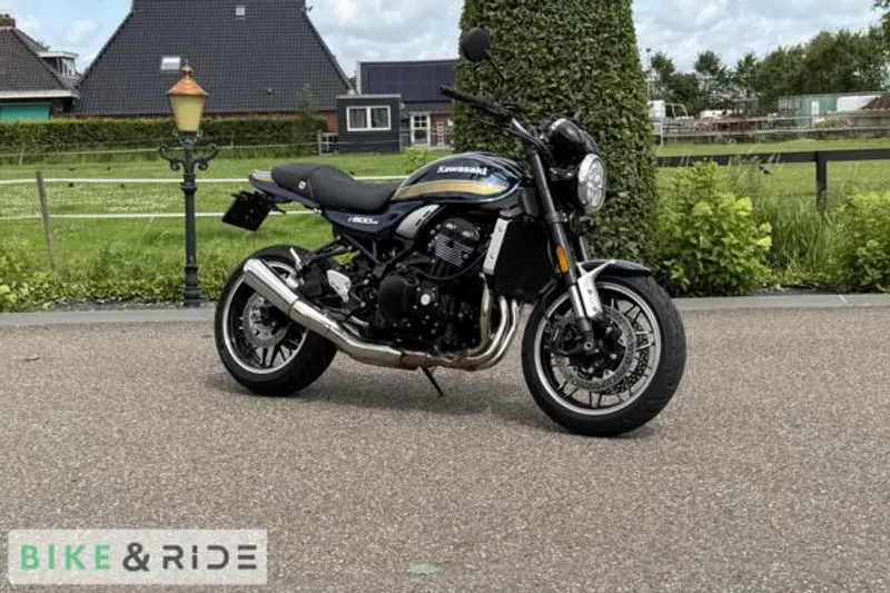 Kawasaki Z900RS (2023)