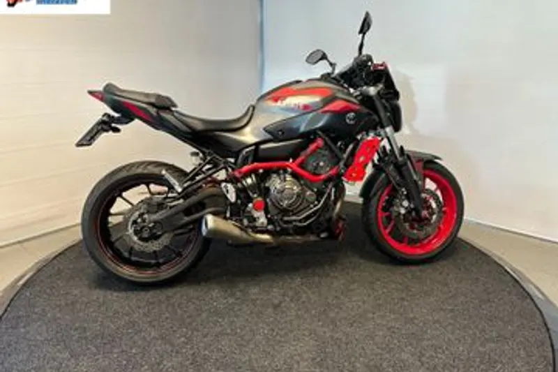 Yamaha MT-07 (2015)