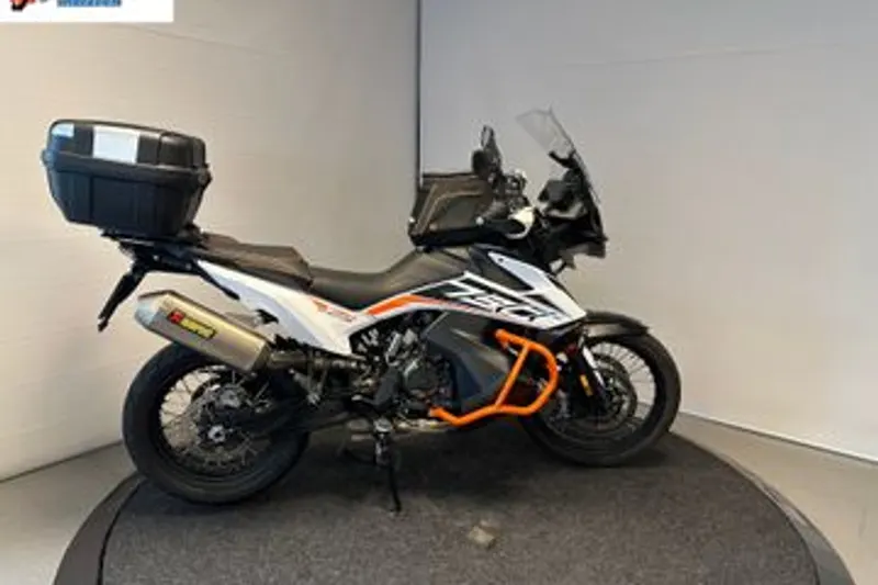 KTM 790 (2021)