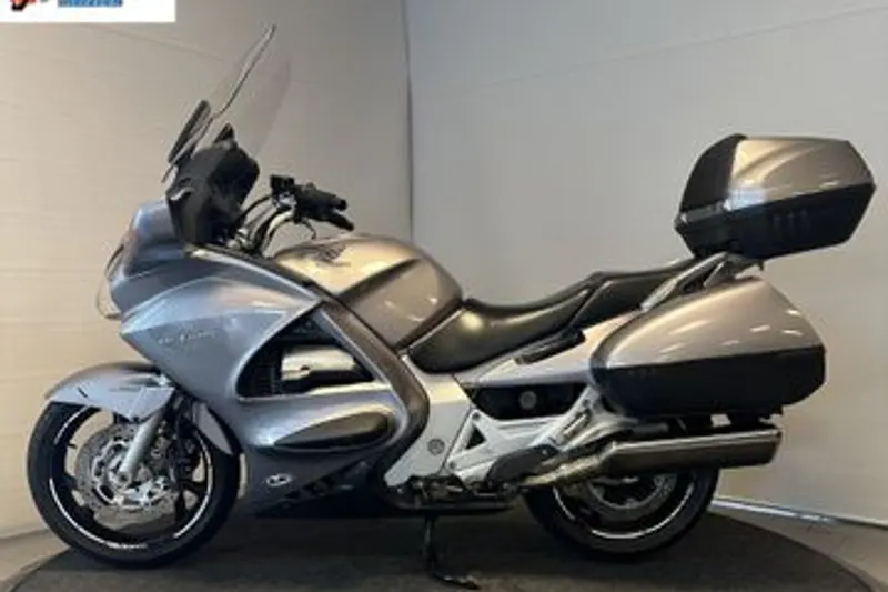 Honda ST (2002)