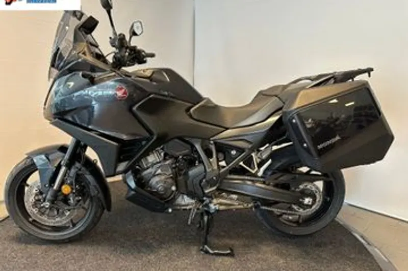 Honda NT (2023)