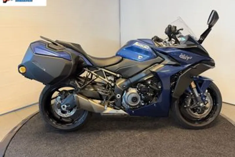 Suzuki GSX-S (2023)