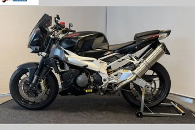 APRILIA TUONO (2008)
