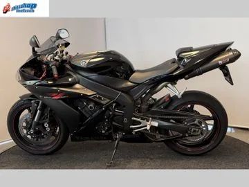 Yamaha YZF-R1 (2006) — foto 1