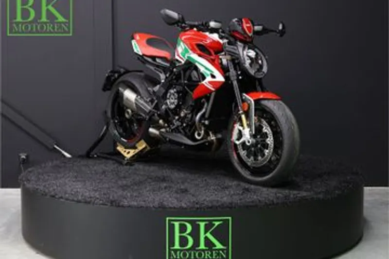 MV AGUSTA DRAGSTER 800 RC SCS (2024)