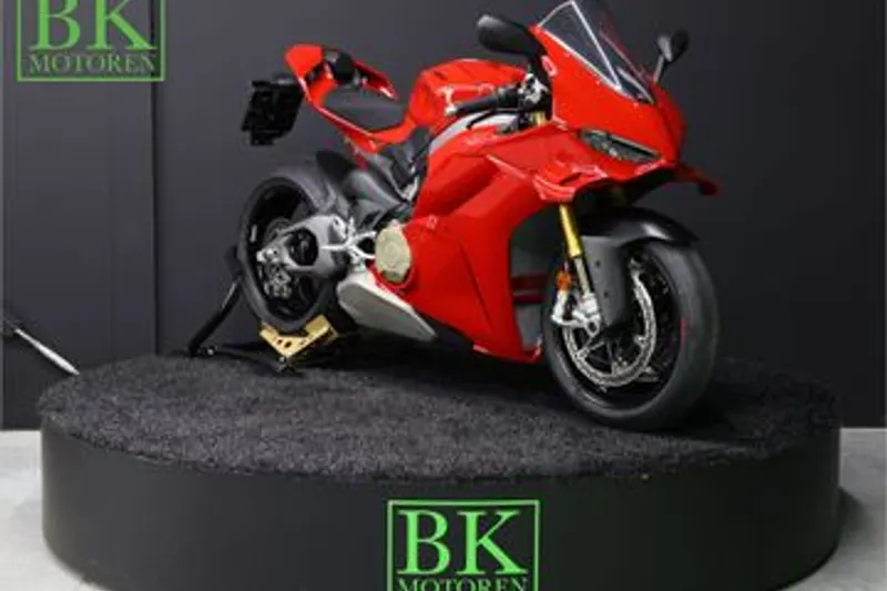 DUCATI PANIGALE V4 S (2025)