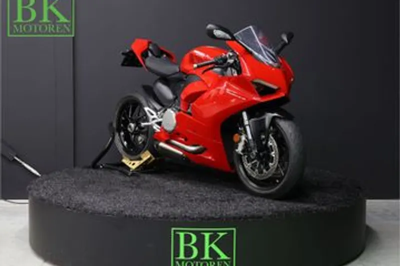 Ducati Panigale V2 (2023)