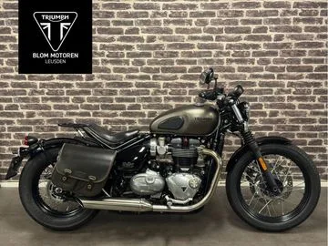 Triumph Bonneville Bobber (2017) — foto 1
