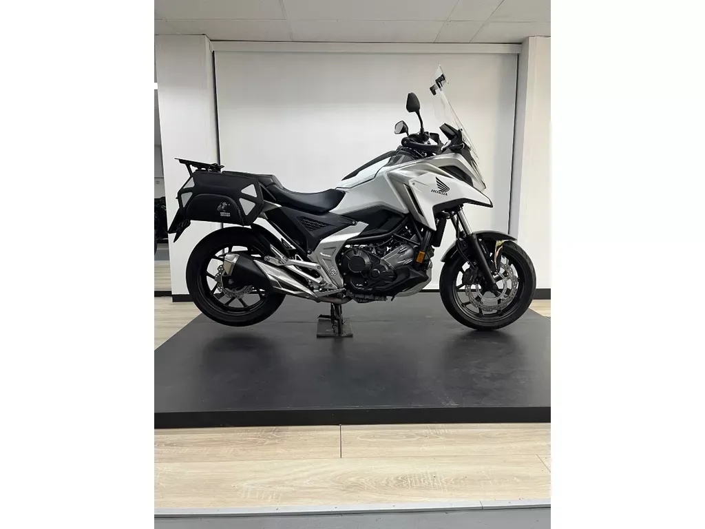 Honda NC 750 NC750XA (2021) — foto 1
