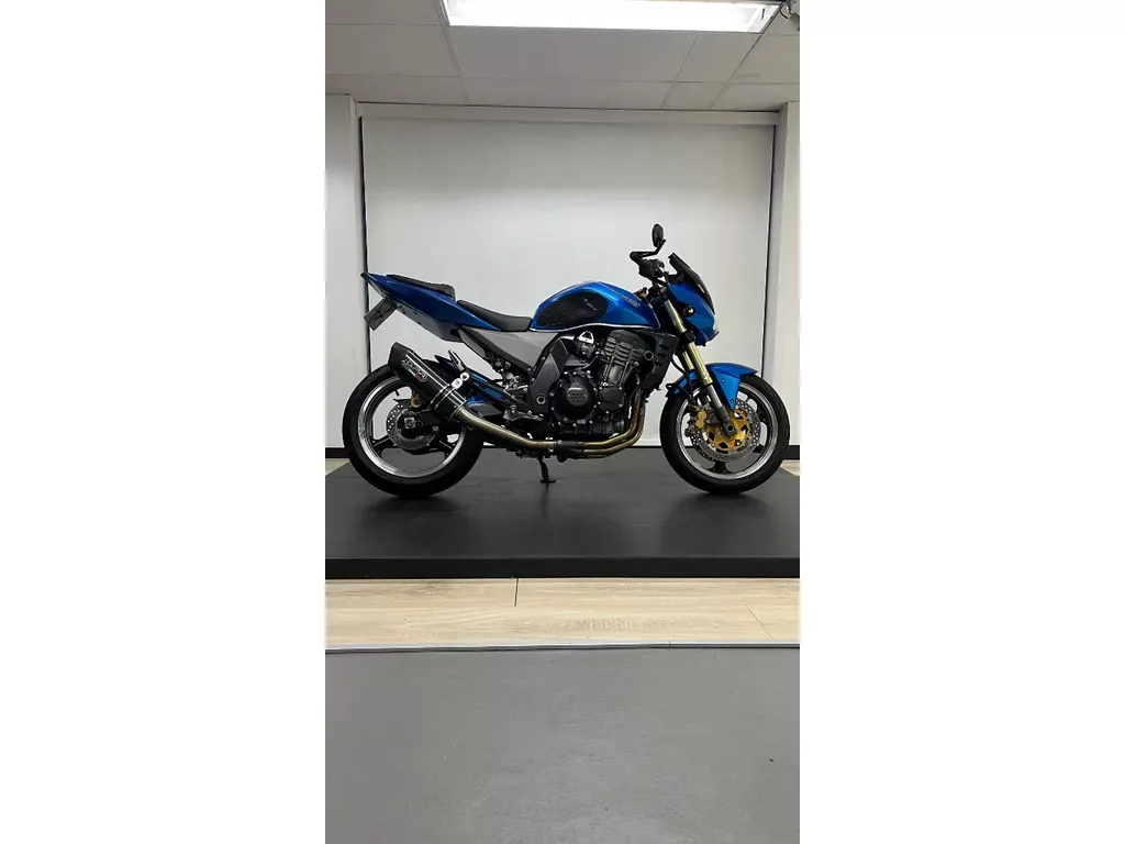 Kawasaki Z1000 (2006) — foto 1