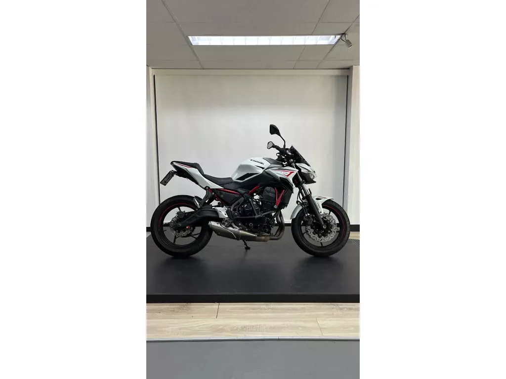Kawasaki Z650 (2022) — foto 1