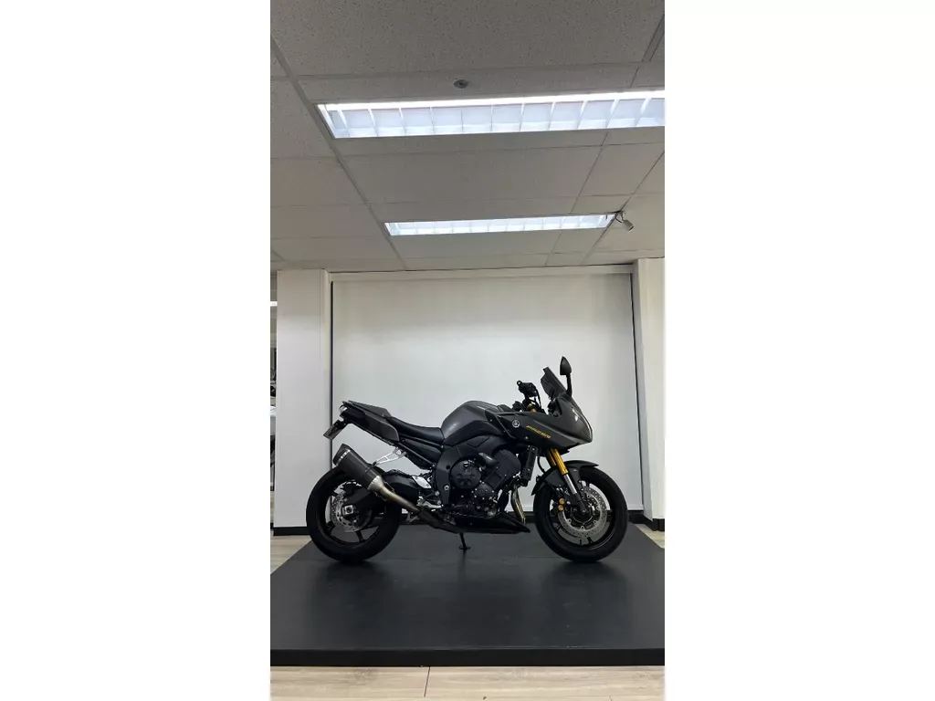 Yamaha FZ8 (2014) — foto 1