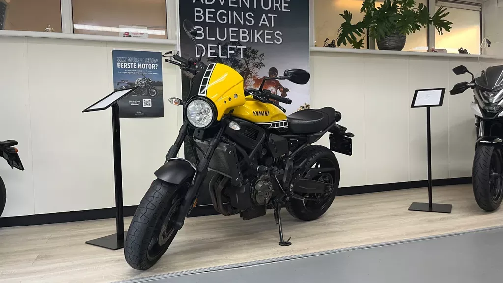 Yamaha XSR700 (2016) — foto 1