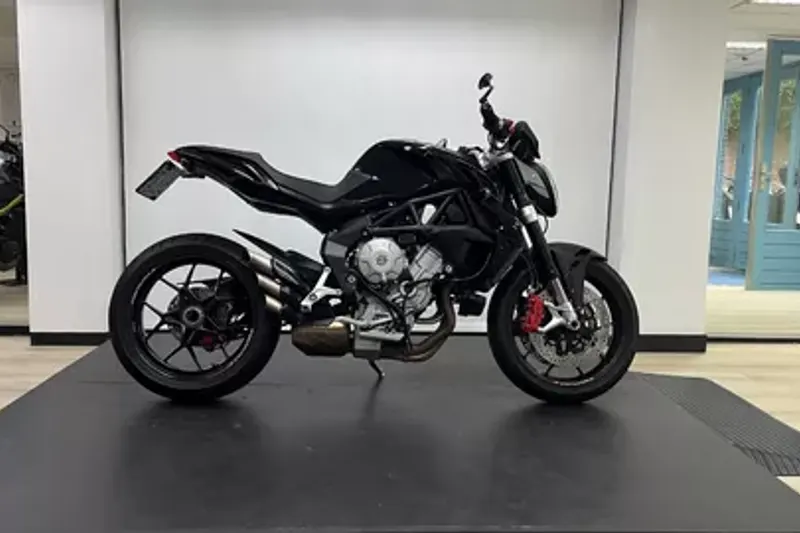 MV Agusta Brutale 675 (2012)