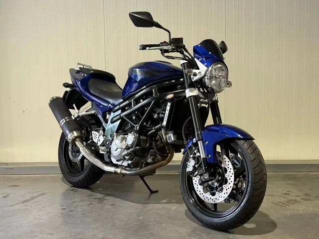 Hyosung GT 650 N (2009) — foto 1
