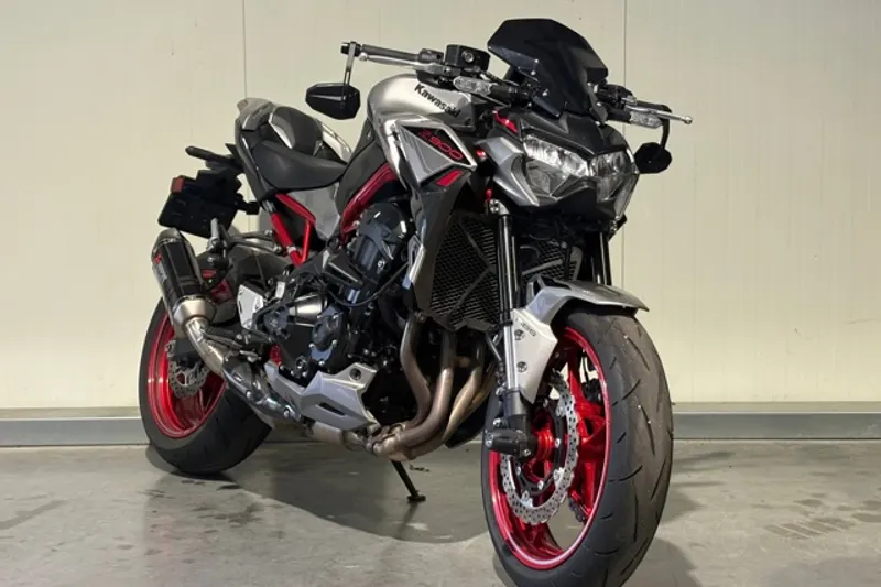 Kawasaki Z900 (2024)