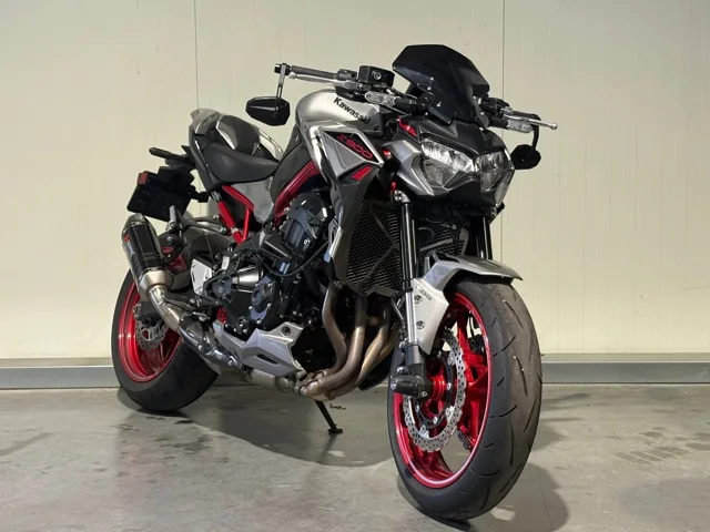 Kawasaki Z900 (2024) — foto 1