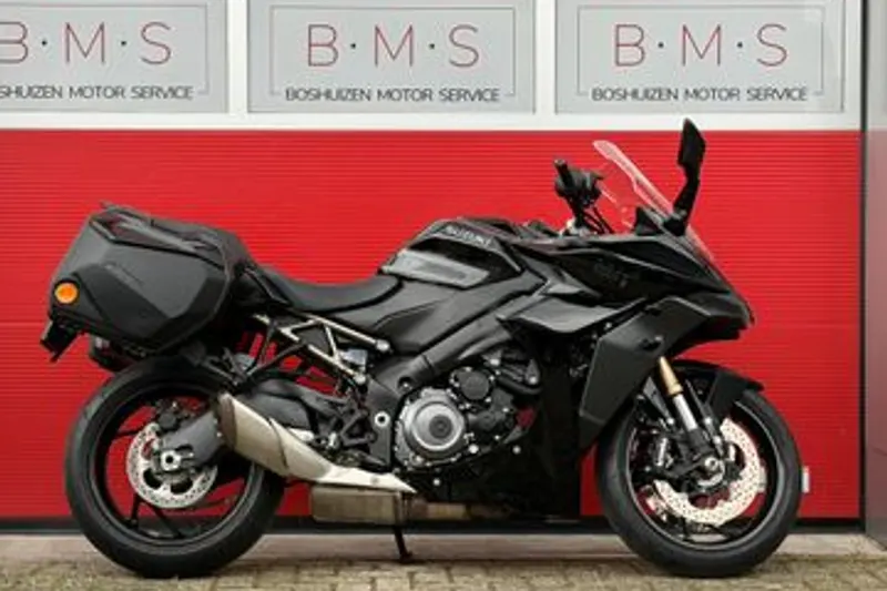 Suzuki GSX-S1000GT (2024)