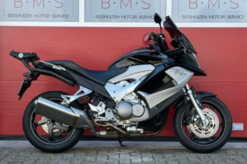 Honda VFR 800 X Crossrunner (2014)