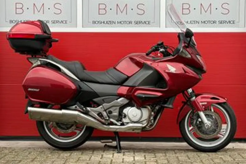 Honda NT 700 V Deauville (2013)