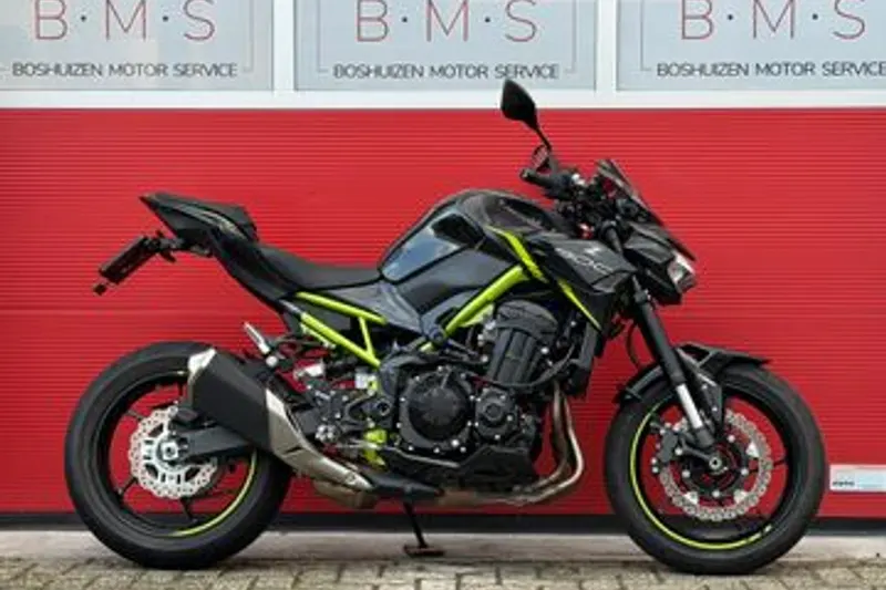 Kawasaki Z900 (2023)