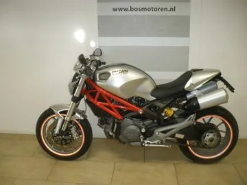 Ducati M 1100 (2009) — foto 1