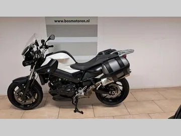 BMW F 800 R (2010) — foto 1
