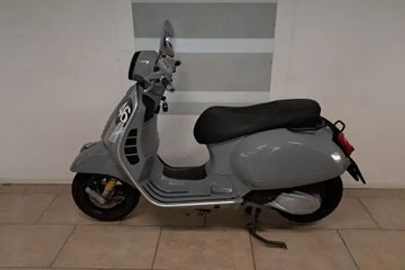 Vespa GTS 300 (2019)