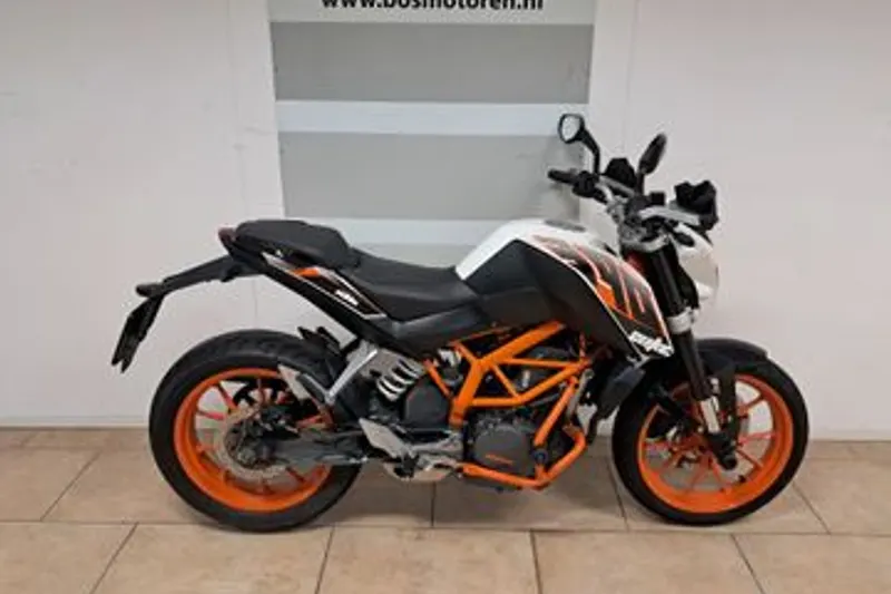 KTM 390 Duke (2015)