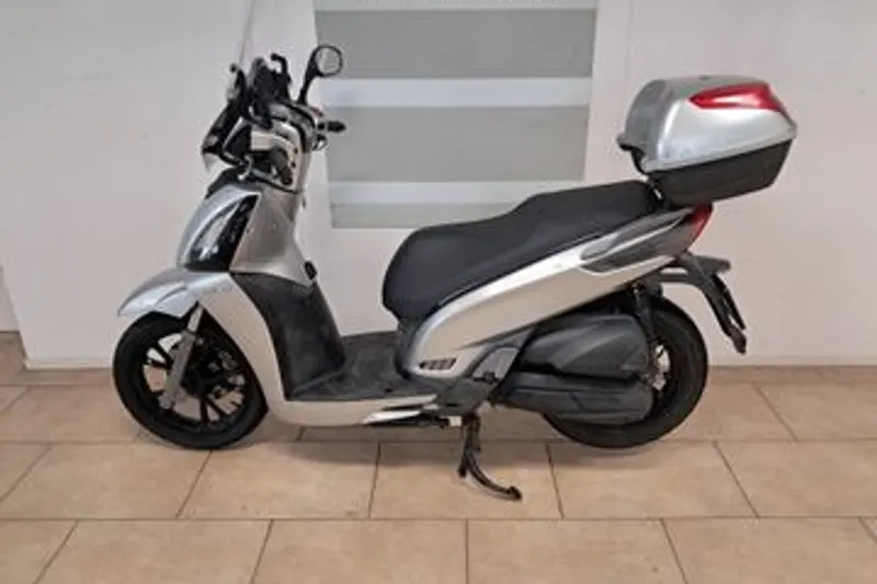 Kymco People (2012)