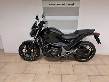 Honda NC 750 S (2015) — foto 1