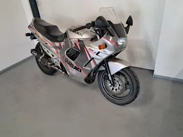 Suzuki GSX 750 F (1992) — foto 1