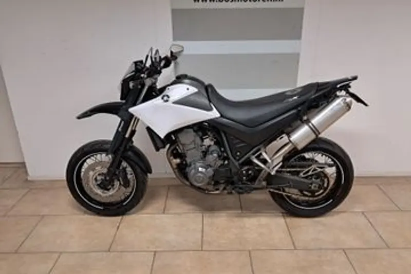 Yamaha XT660R (2010)