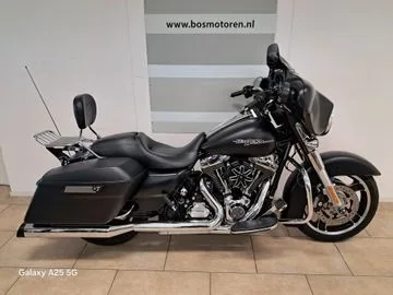 Harley-Davidson STREET GLIDE (2013) — foto 1