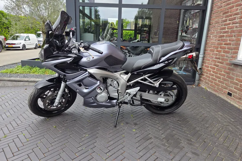 Yamaha FZ 6S Fazer (2006)