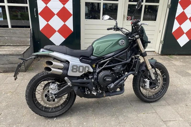 Benelli Leoncino 800 (2022)