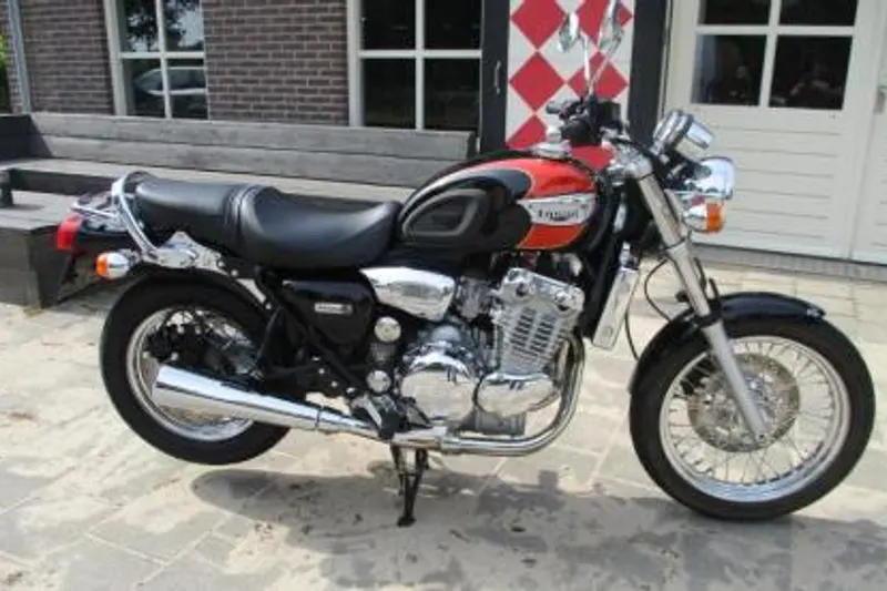 Triumph Thunderbird 900 (2001)