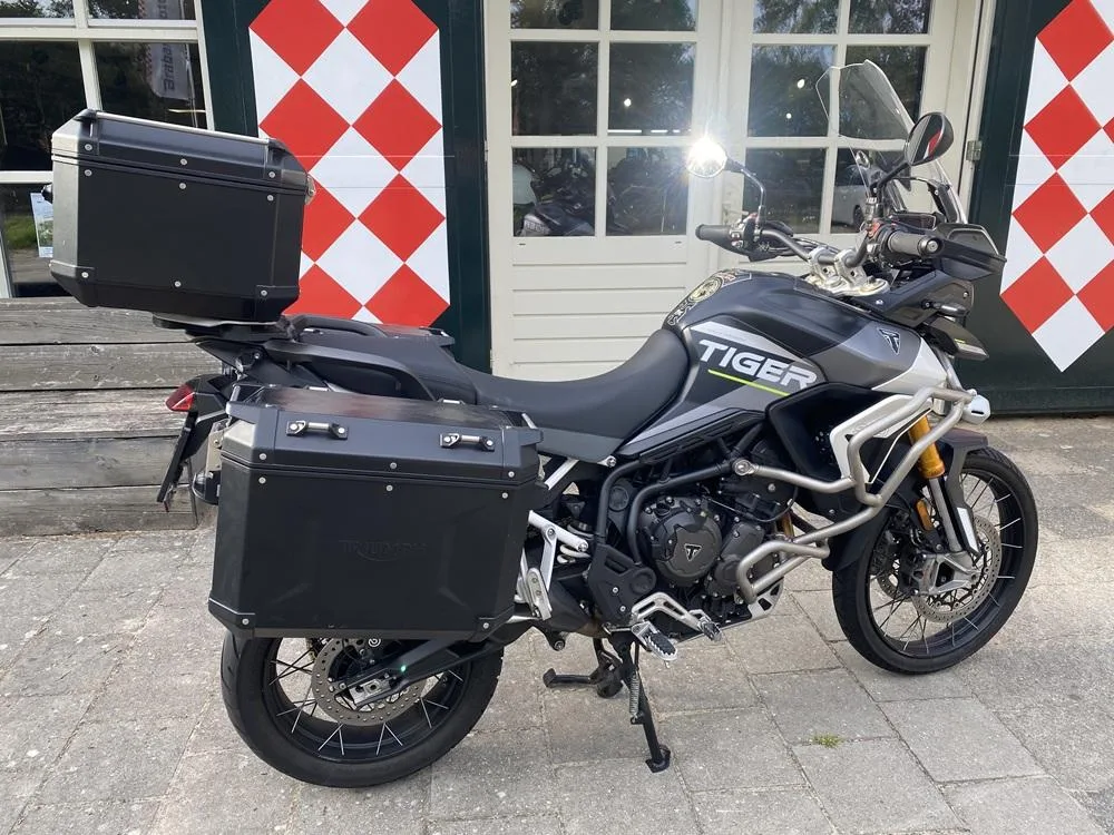 Triumph Tiger 900 Rally PRO (2024) — foto 1