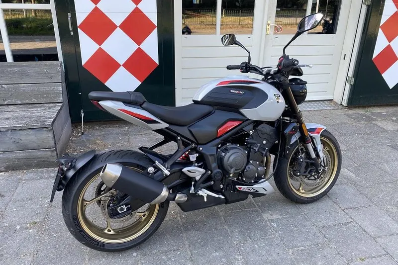 Triumph Trident 800 (2026)