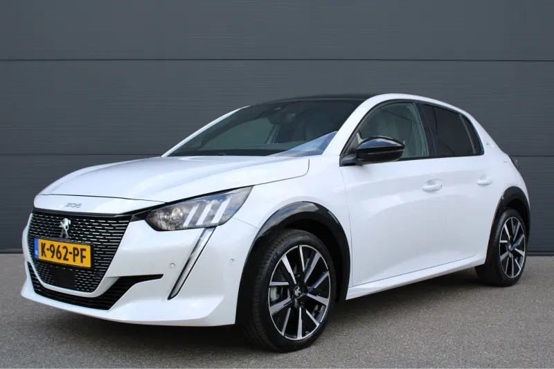 Peugeot 208 (2021)
