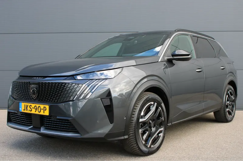Peugeot 5008 (2025)