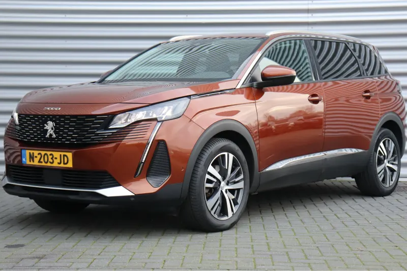 Peugeot 5008 (2021)
